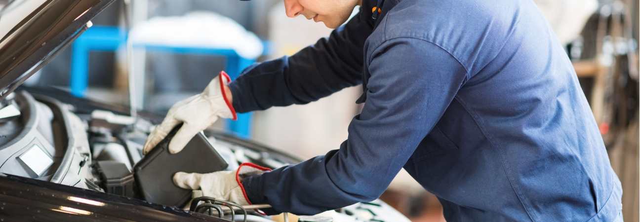 How to Recognize the Signs Your Car Needs an Oil Change